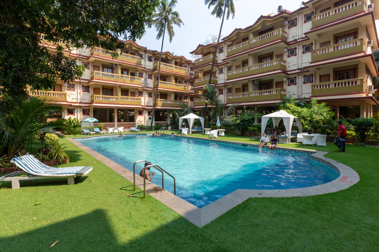 Highland |3 bhk|3nd floor|AC in Hall