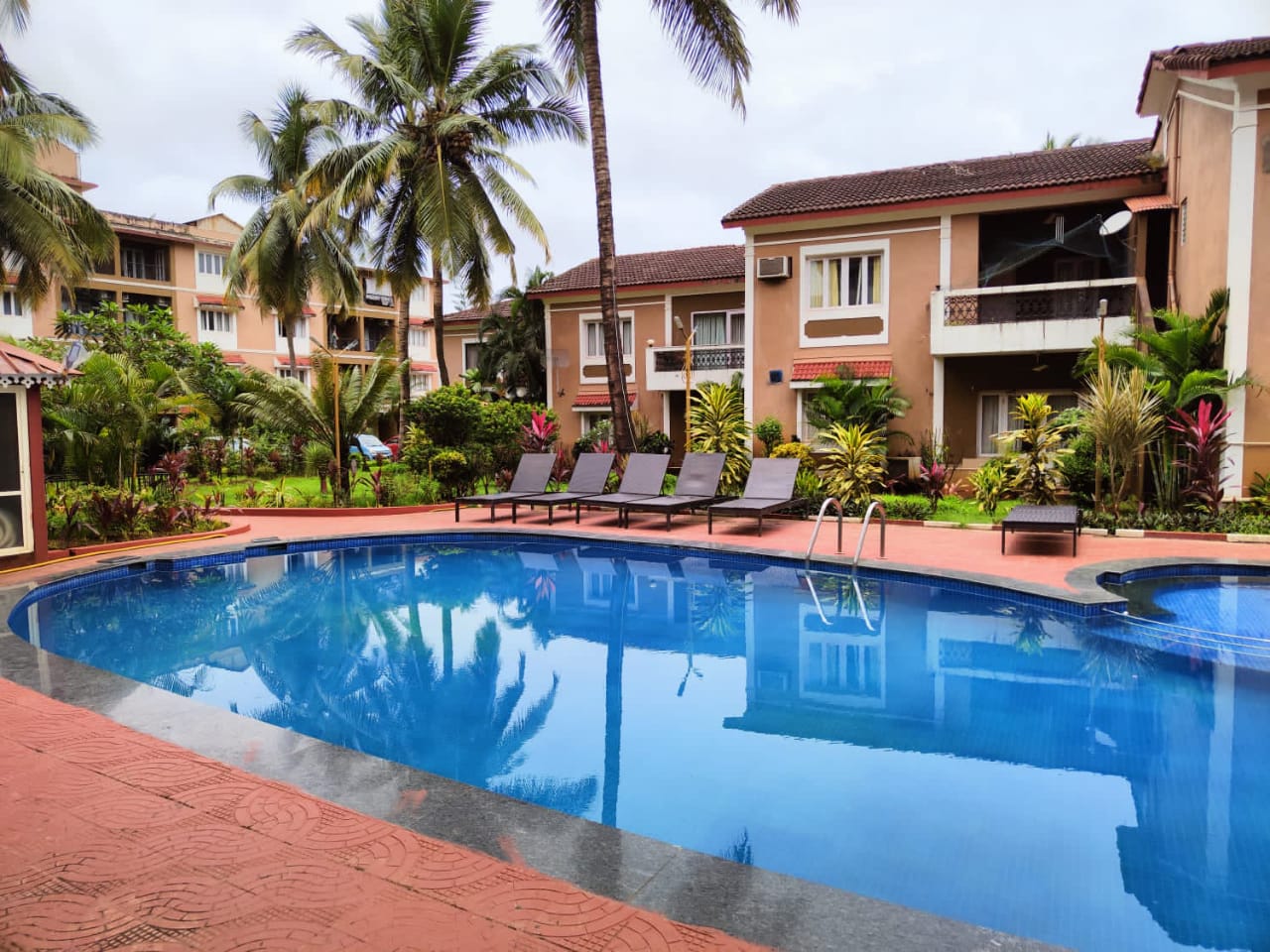 Goveia - 4 Flats|2 X Studio + 2 X 1 BHK - 2nd Floor