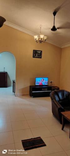 1086img-20250213-wa0047