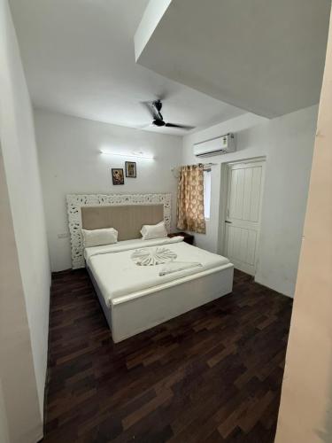 1108whatsapp_image_2026-03-18_at_18