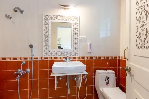 1714img-20241225-wa0312