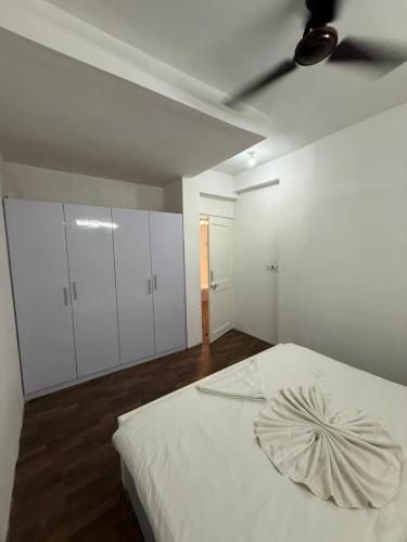 whatsapp_image_2026-03-18_at_18