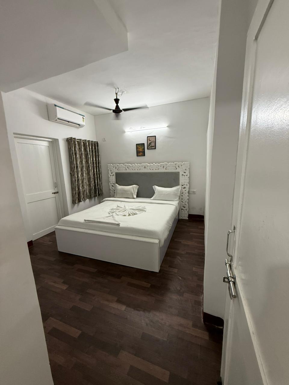 Sunshine 1433-34|4bhk|3rd floor