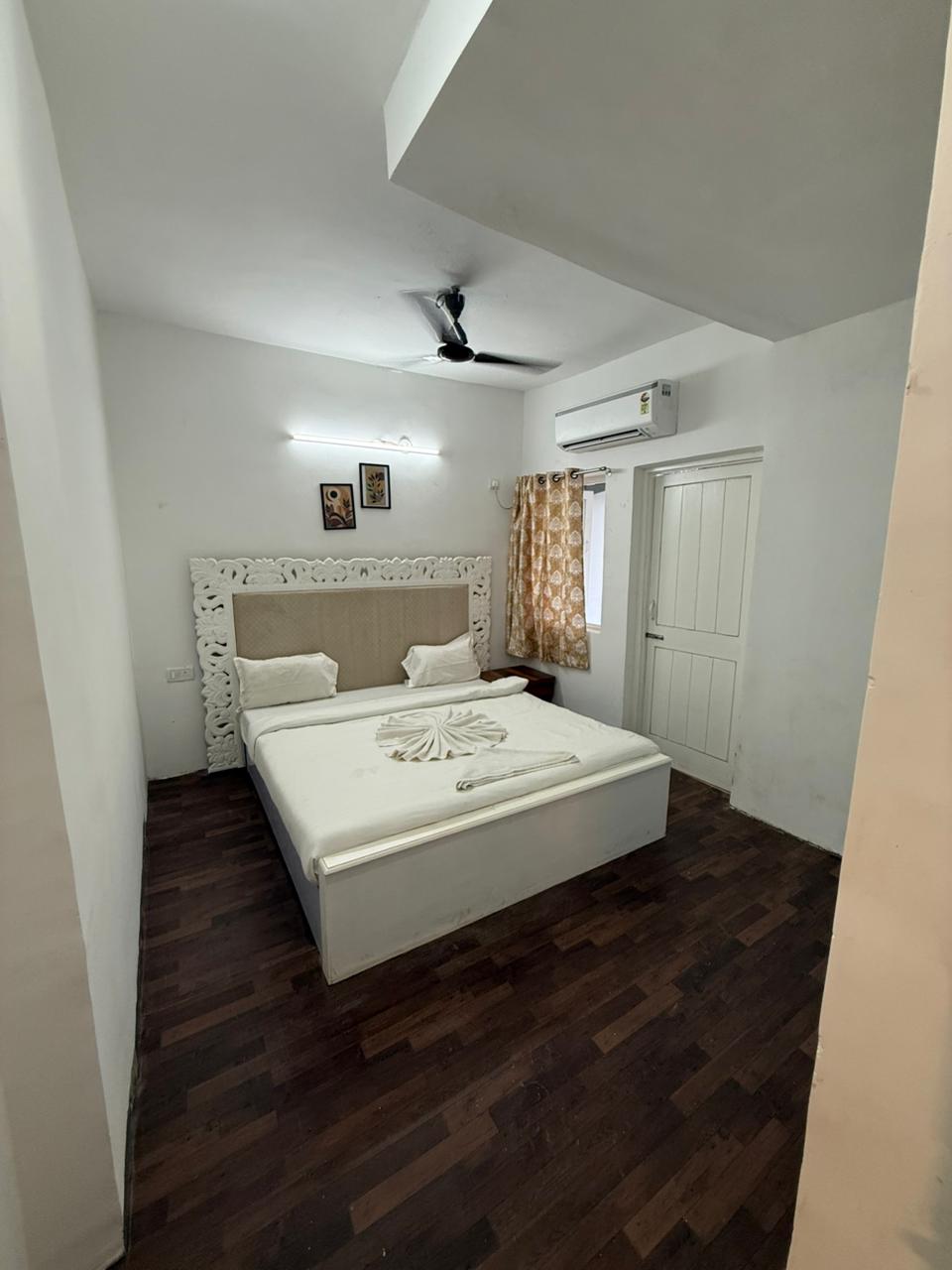 Sunshine 1431-32|4bhk|3rd floor